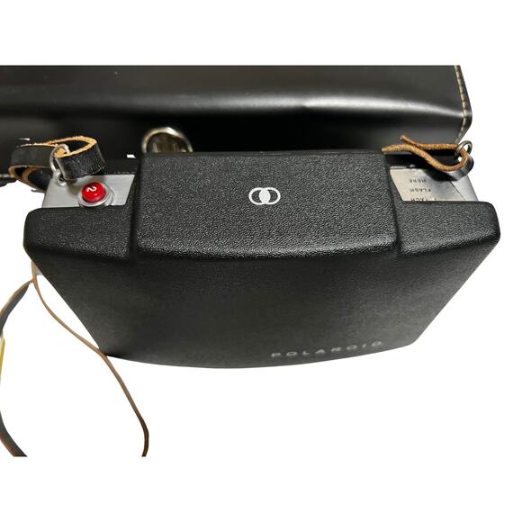 VTG Polaroid Automatic 100 Land Camera Case Flash Bulbs and Accessories - Picture 6 of 13